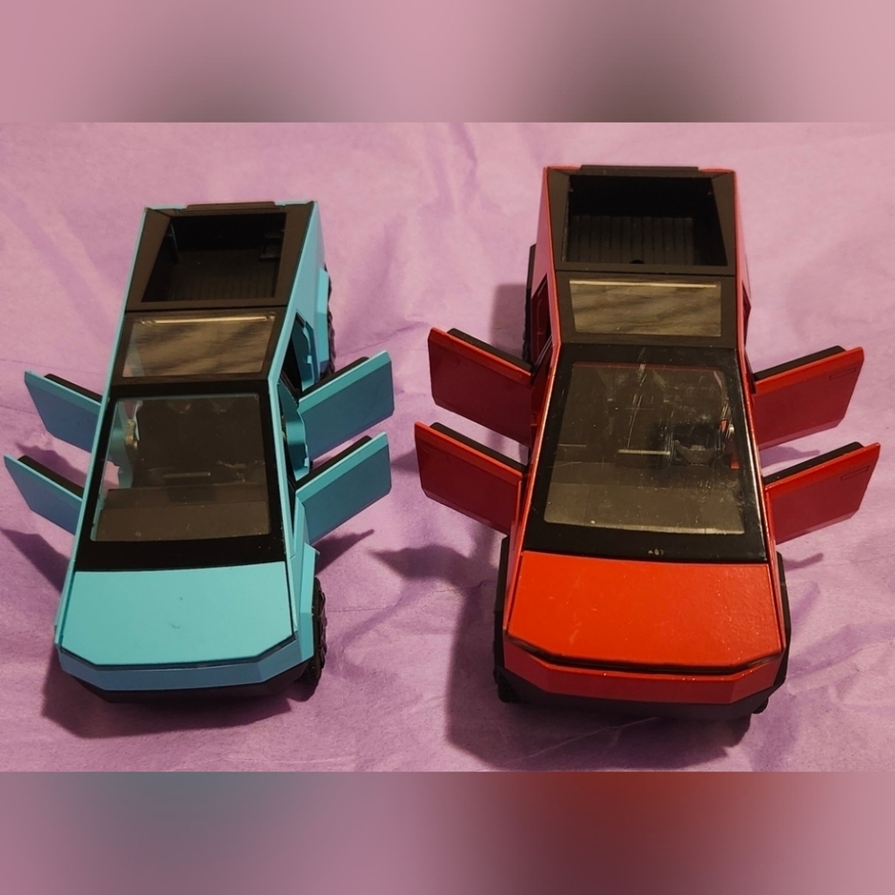 Tesla Cybertruck Toy Cars Lot of 2 | No Remote | Battery Powered | As-Is - Picture 4 of 4